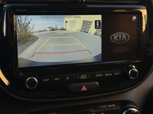 Used 2021 Kia Soul EX image 17