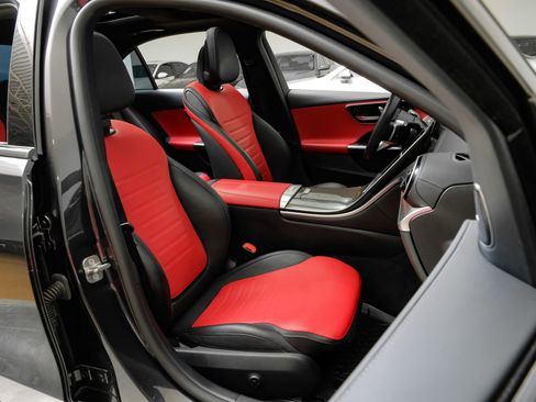 Used 2024 Mercedes-Benz C 300 Sedan w/ Pinnacle Trim Package image 32