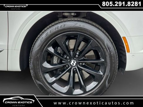 Used 2017 Bentley Bentayga image 10