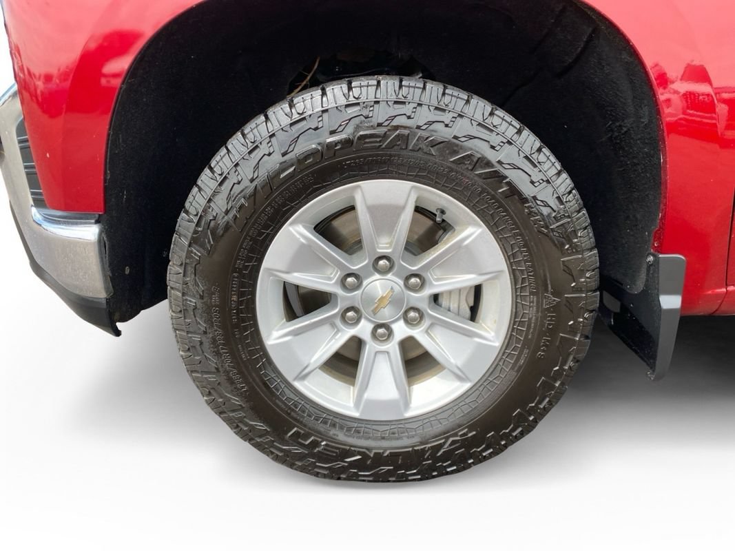 Used 2022 Chevrolet Silverado 1500 LT AWD/4WD image 9
