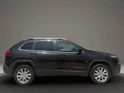 Used 2014 Jeep Cherokee Limited w/ Technology Group AWD/4WD image 8