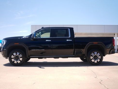 New 2025 GMC Sierra 2500 Denali w/ Denali Reserve Package image 7