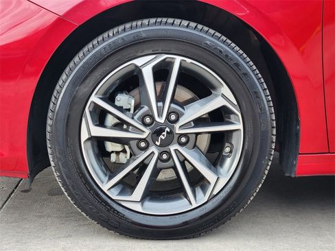 Certified 2023 Kia Forte LXS image 11