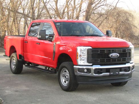 Used 2024 Ford F350 XL w/ FX4 Off-Road Package AWD/4WD image 7