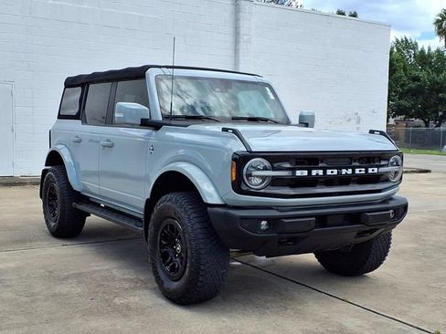 Used 2021 Ford Bronco Outer Banks AWD/4WD image 21