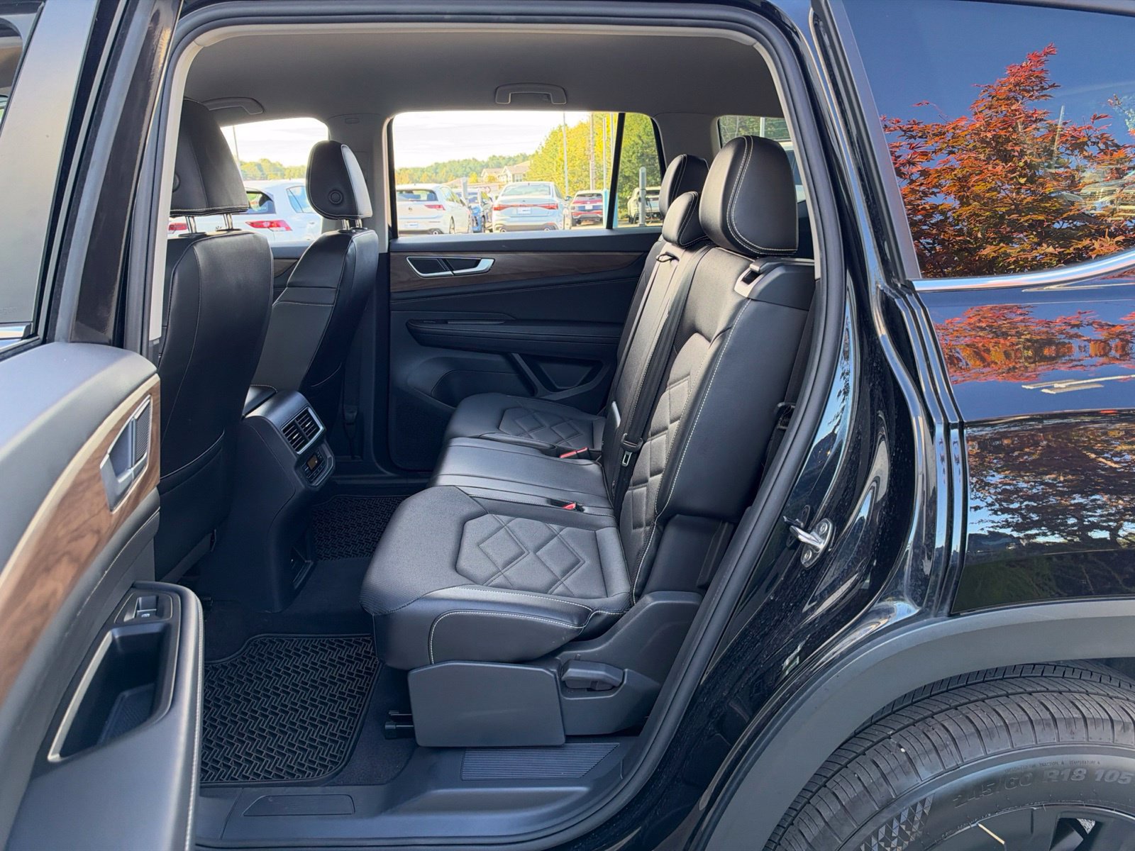 Certified 2024 Volkswagen Atlas SE FWD image 28