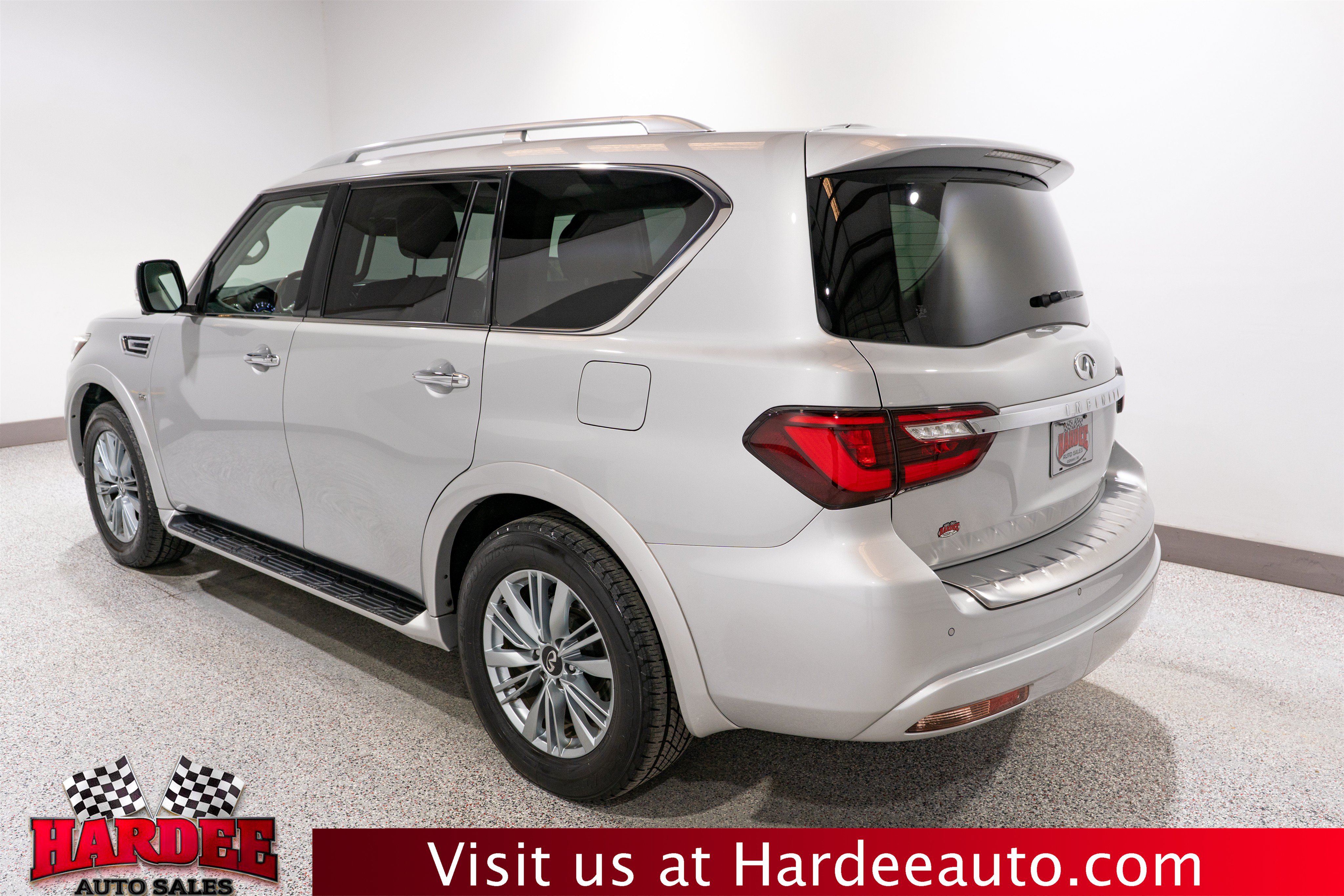 Used 2019 INFINITI QX80 Luxe w/ Proassist Package RWD image 3