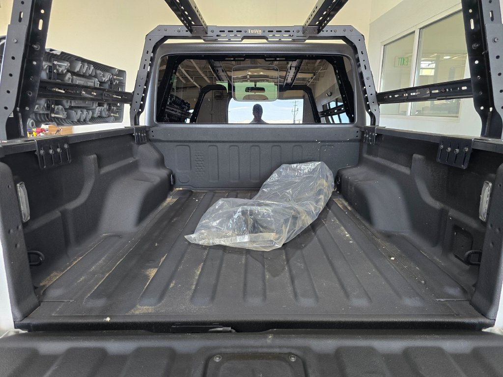 Used 2023 Jeep Gladiator Sport AWD/4WD image 28