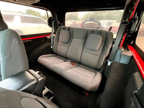 Used 2020 Jeep Wrangler Sport AWD/4WD image 22
