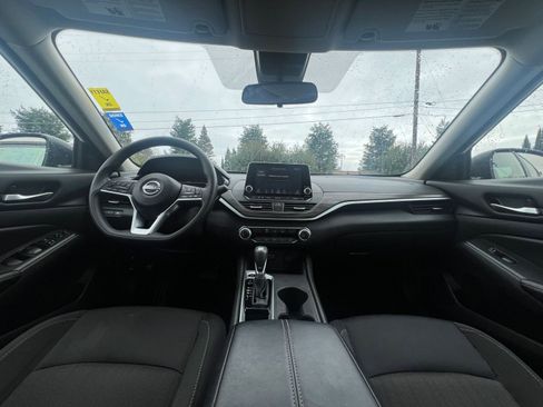 Used 2025 Nissan Altima 2.5 SV image 28