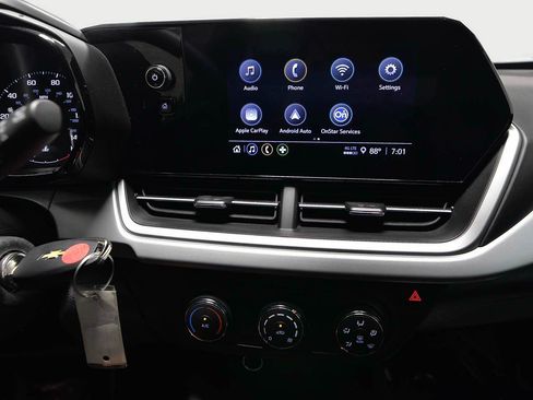 Used 2025 Chevrolet Trax LS FWD image 14
