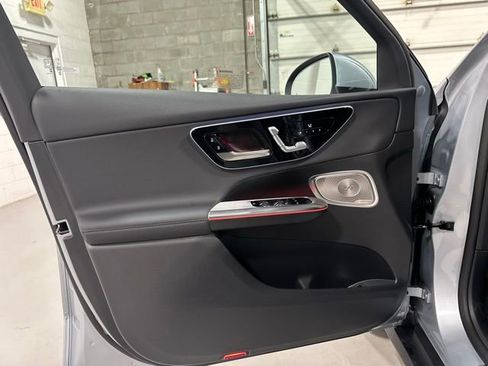 Used 2026 Mercedes-Benz GLC 300 4MATIC image 10