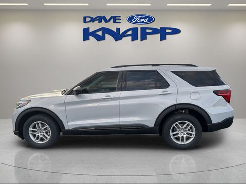 Used 2026 Ford Explorer Active AWD/4WD image 4