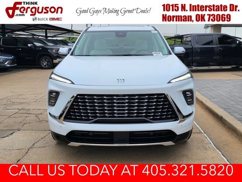 New 2026 Buick Enclave Avenir w/ Super Cruise Package AWD/4WD image 9