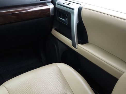Used 2019 Toyota 4Runner Limited AWD/4WD image 31