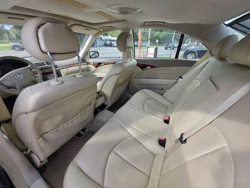 Used 2005 Mercedes-Benz E 320 Sedan w/ Sunroof Pkg image 6