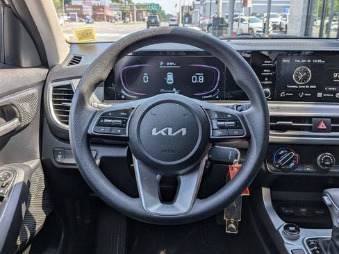 Certified 2025 Kia Seltos LX AWD/4WD image 13