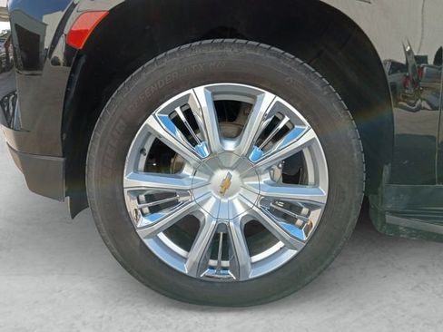 Used 2021 Chevrolet Suburban High Country AWD/4WD image 23