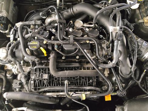 Used 2020 Ford Fusion SE image 30