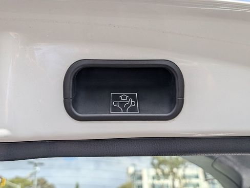 Used 2020 Toyota C-HR LE image 13