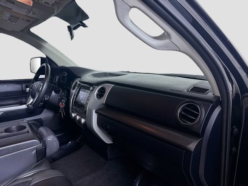 Used 2017 Toyota Tundra SR5 image 29