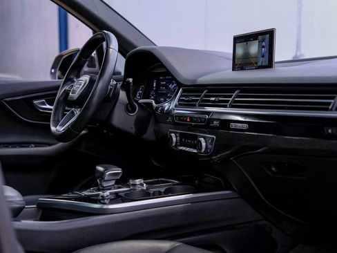 Used 2018 Audi Q7 3.0T Prestige w/ Prestige Package image 20