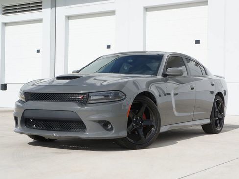 Used 2019 Dodge Charger GT image 4