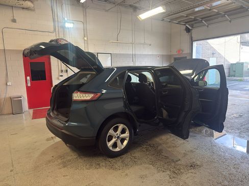 Used 2016 Ford Edge SE image 12