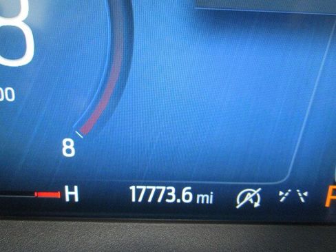 Used 2025 Ford Escape Platinum AWD/4WD image 24