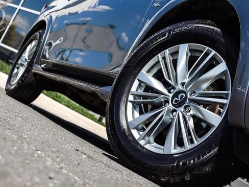 Used 2018 INFINITI QX80 4WD w/ Driver Assistance Package image 21
