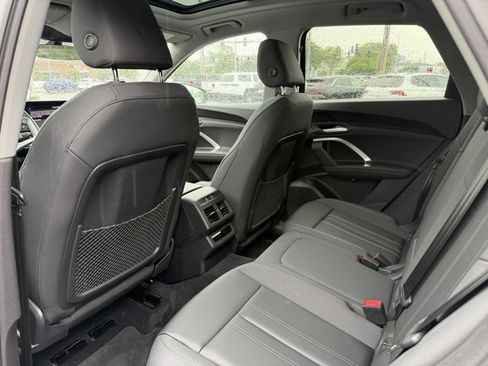 Used 2025 Audi Q5 Premium w/ Convenience Package AWD/4WD image 5
