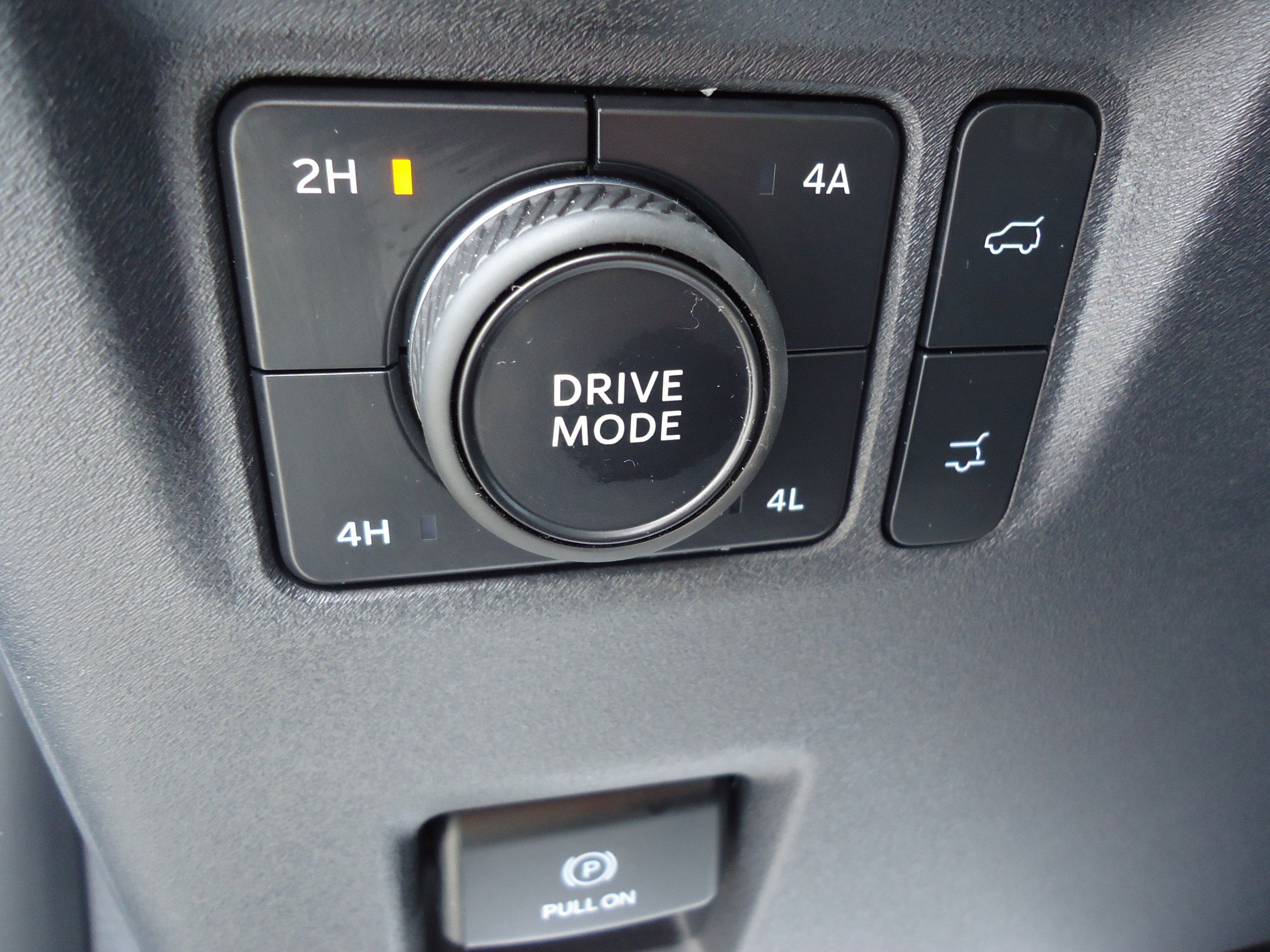 Used 2025 Ford Expedition Max Active AWD/4WD image 16