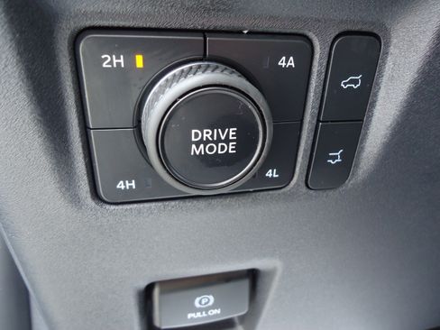 Used 2025 Ford Expedition Max Active AWD/4WD image 16