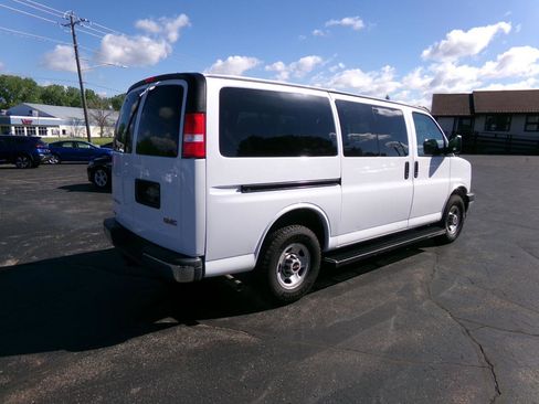 Used 2018 GMC Savana 3500 LS w/ Cold Climate Package RWD image 4