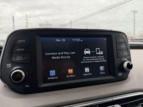 Used 2019 Hyundai Santa Fe Limited image 22