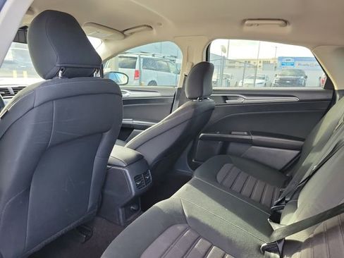 Used 2020 Ford Fusion SE image 5