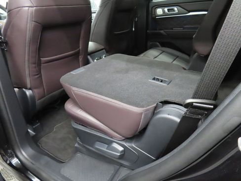 Used 2026 Ford Explorer Platinum w/ LUX Leather Package AWD/4WD image 68