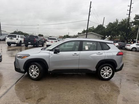 Used 2024 Toyota Corolla Cross L AWD/4WD image 8