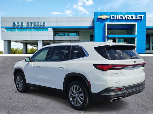 Certified 2026 Buick Enclave Preferred FWD image 3