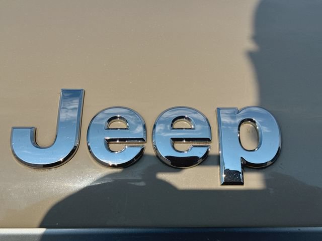 Used 2015 Jeep Renegade Limited AWD/4WD image 31