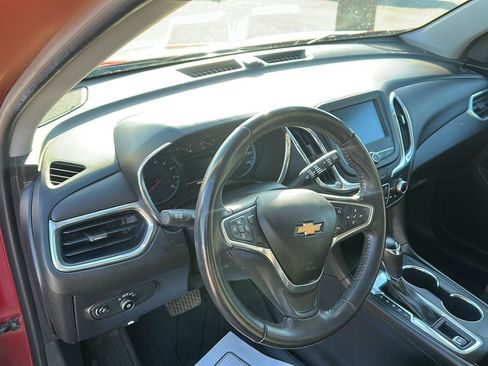 Used 2018 Chevrolet Equinox LT image 22
