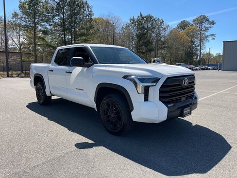 Used 2026 Toyota Tundra SR5 AWD/4WD image 4