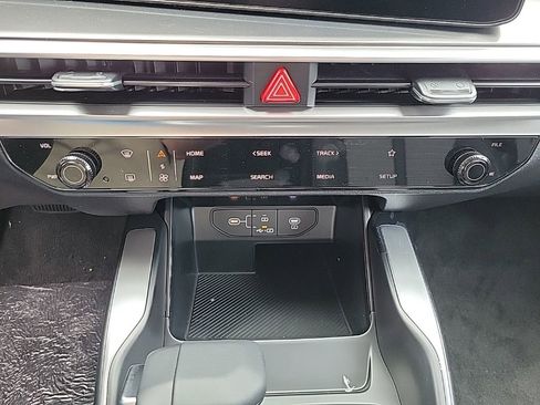 New 2026 Kia Sorento LX FWD image 21