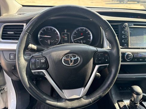 Used 2016 Toyota Highlander Limited Platinum AWD/4WD image 15