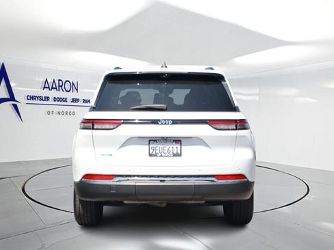Used 2022 Jeep Grand Cherokee Limited 4xe w/ Luxury Tech Group II AWD/4WD image 3