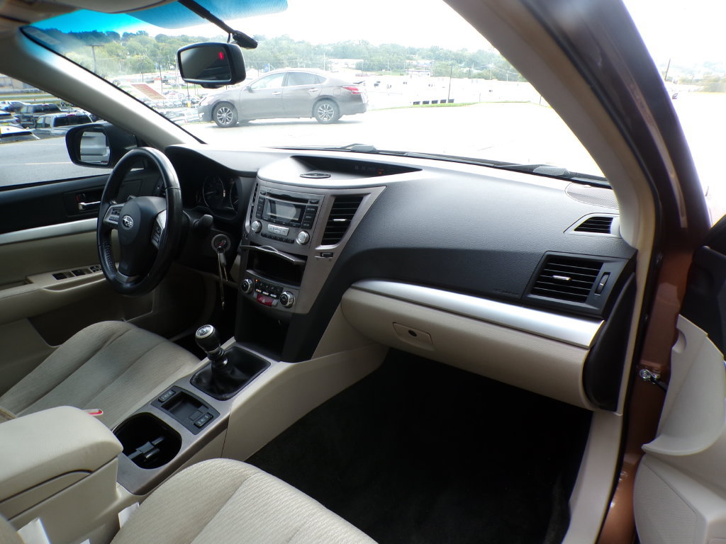 Used 2012 Subaru Legacy 2.5i Premium w/ All-Weather Pkg AWD/4WD image 14