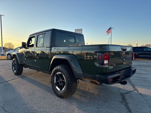 Used 2023 Jeep Gladiator Sport image 4