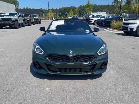 Used 2025 BMW Z4 M40i w/ Edition RWD image 2