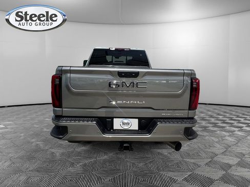 Used 2025 GMC Sierra 2500 Denali Ultimate w/ Max Trailering Package AWD/4WD image 4