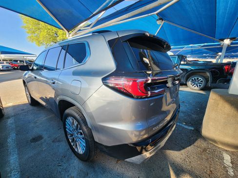 Used 2025 GMC Acadia Denali w/ LPO, Floor Liner Package image 3